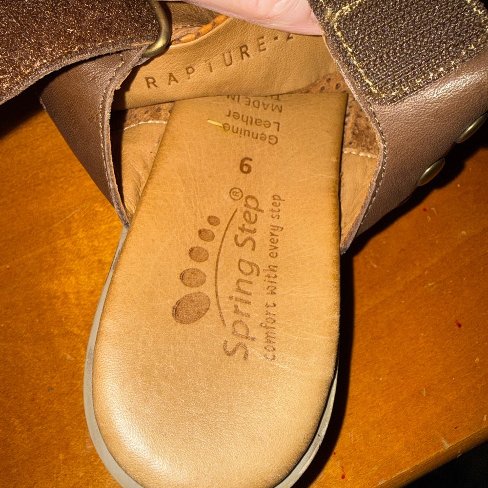 Spring Step Women’s Brown Perforated Open-Toe Sandals Leather - Picture 5 of 6